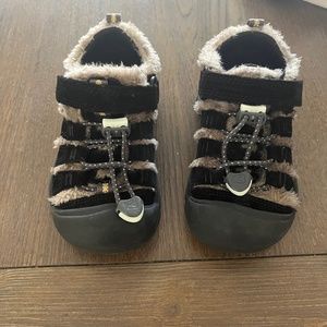 Keens Kids Winter Shoes 8T